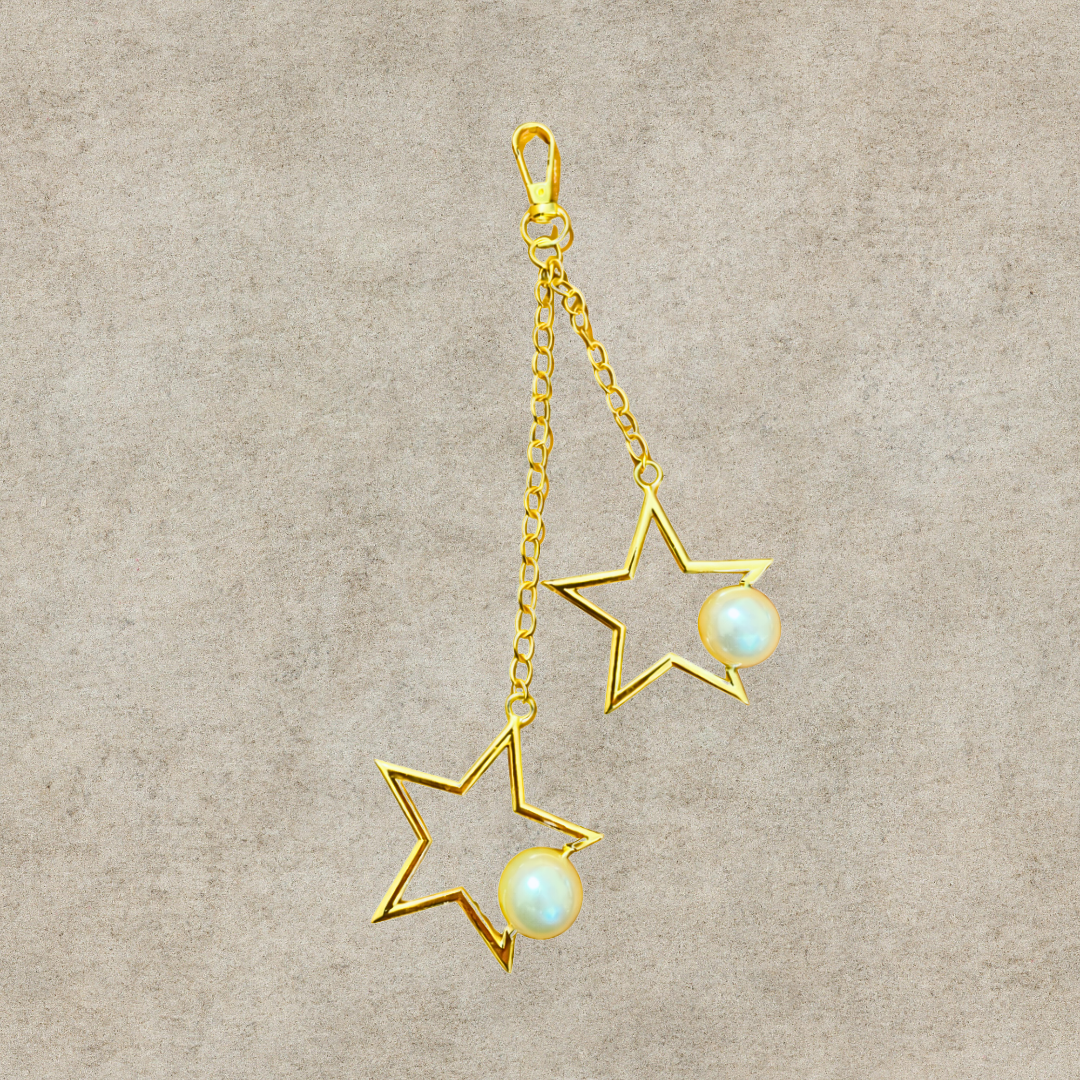 Ravora Star Charm