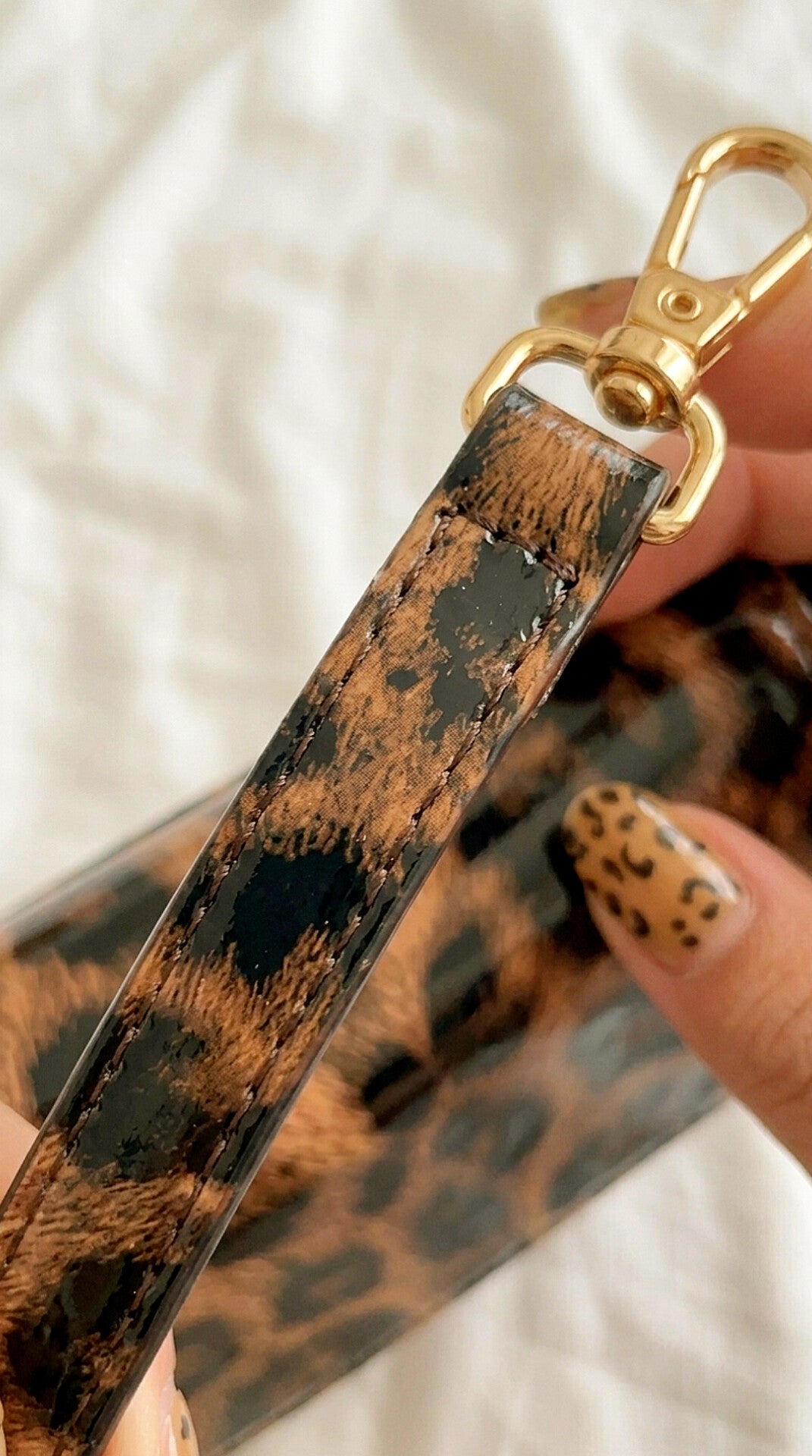 Ravora Safari Bag