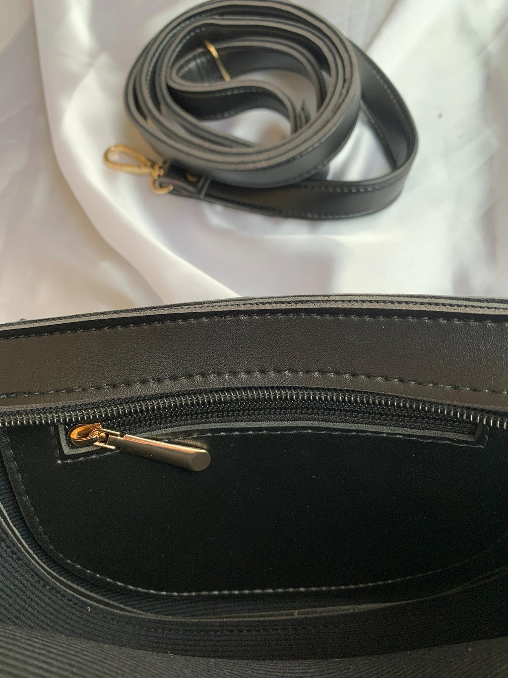 Chic Black Dual Strap Bag